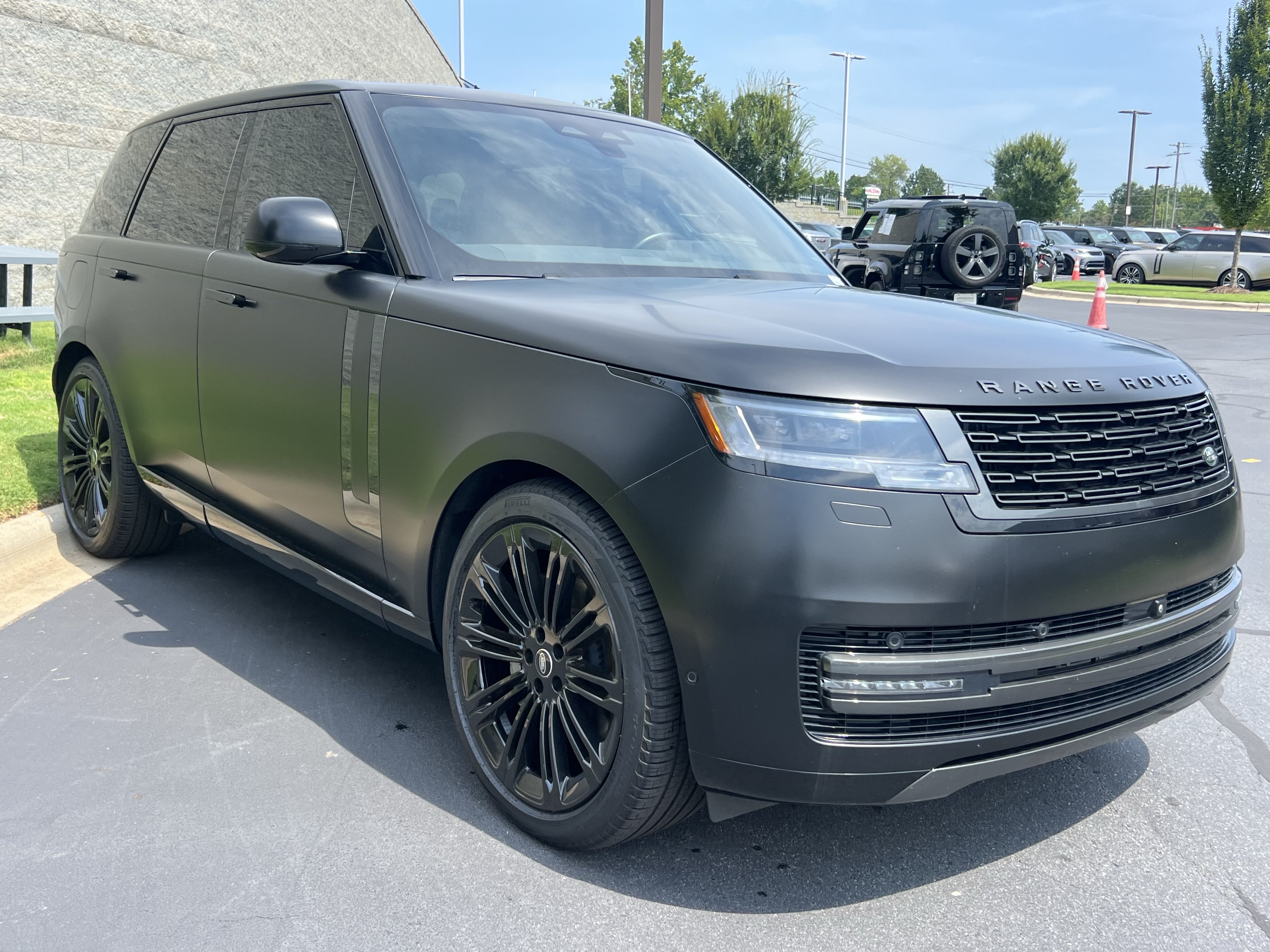 Certified 2024 Land Rover Range Rover SE AWD/4WD image 9