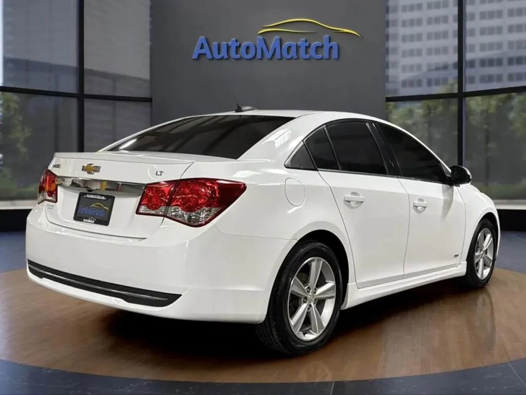 Used 2015 Chevrolet Cruze LT w/ Sun, Sound and Sport Package image 8