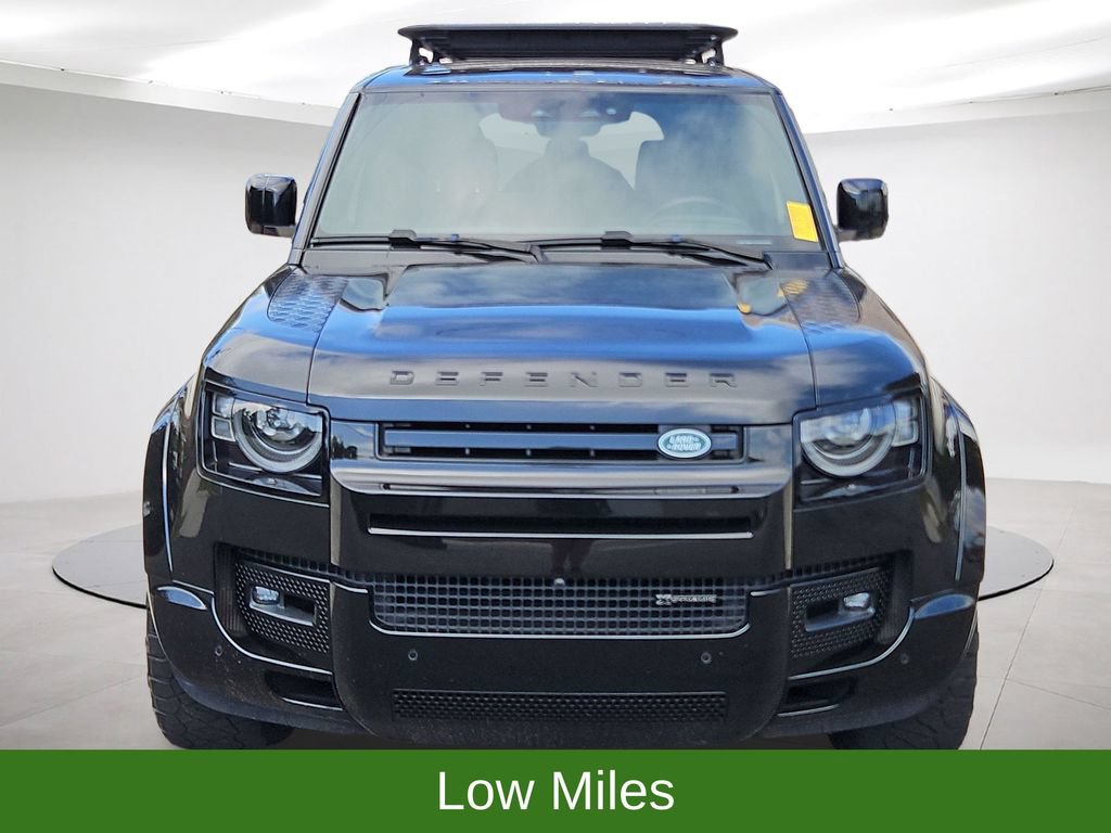 Used 2023 Land Rover Defender 110 X-Dynamic SE AWD/4WD image 2