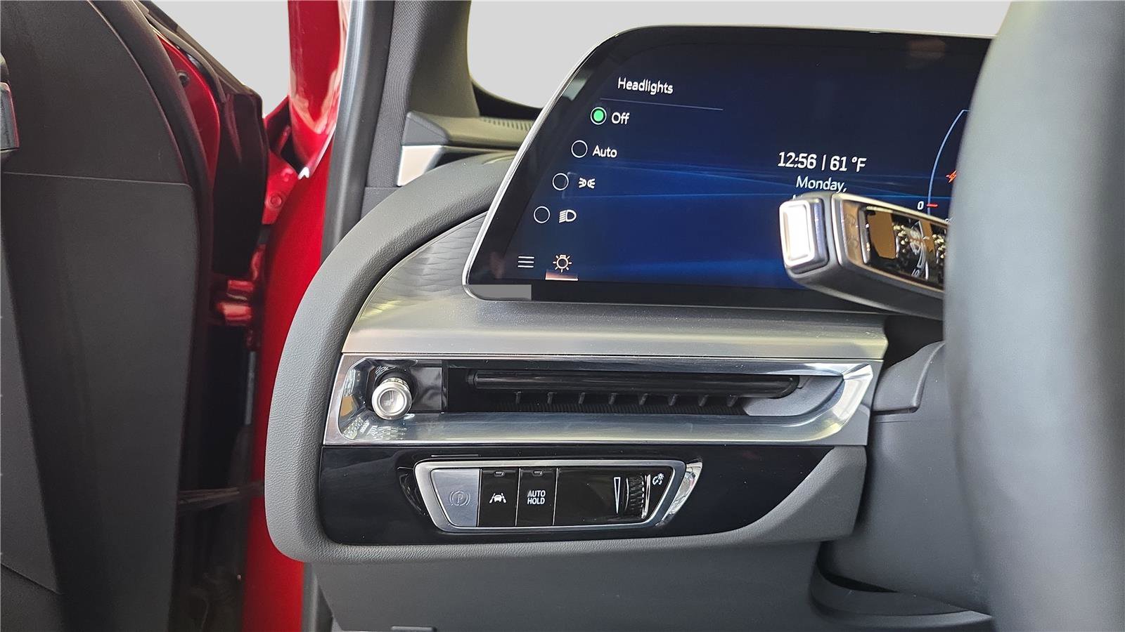 Used 2025 Cadillac Lyriq Luxury w/ LPO, Floor Liner Package image 27