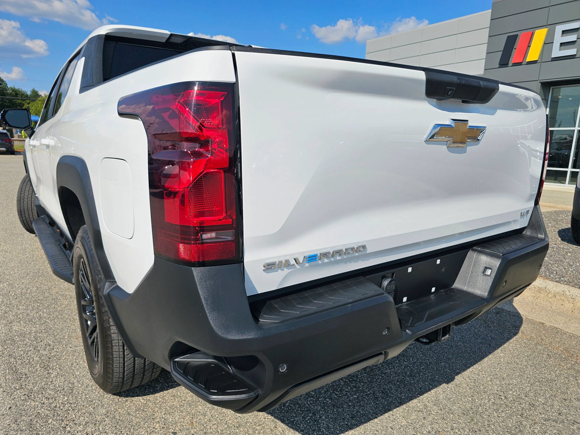 Used 2024 Chevrolet Silverado EV W/T AWD/4WD image 3