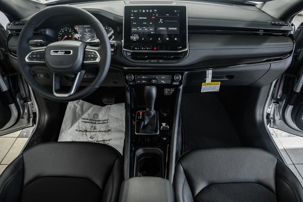 New 2026 Jeep Compass Latitude image 19