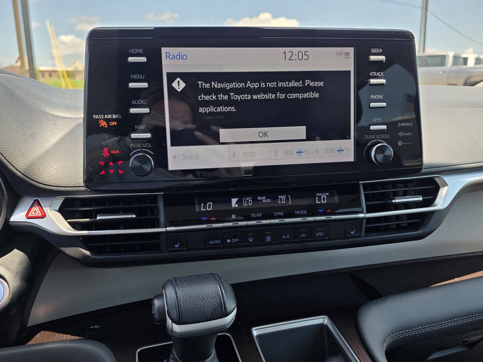 Used 2021 Toyota Sienna XLE FWD image 14