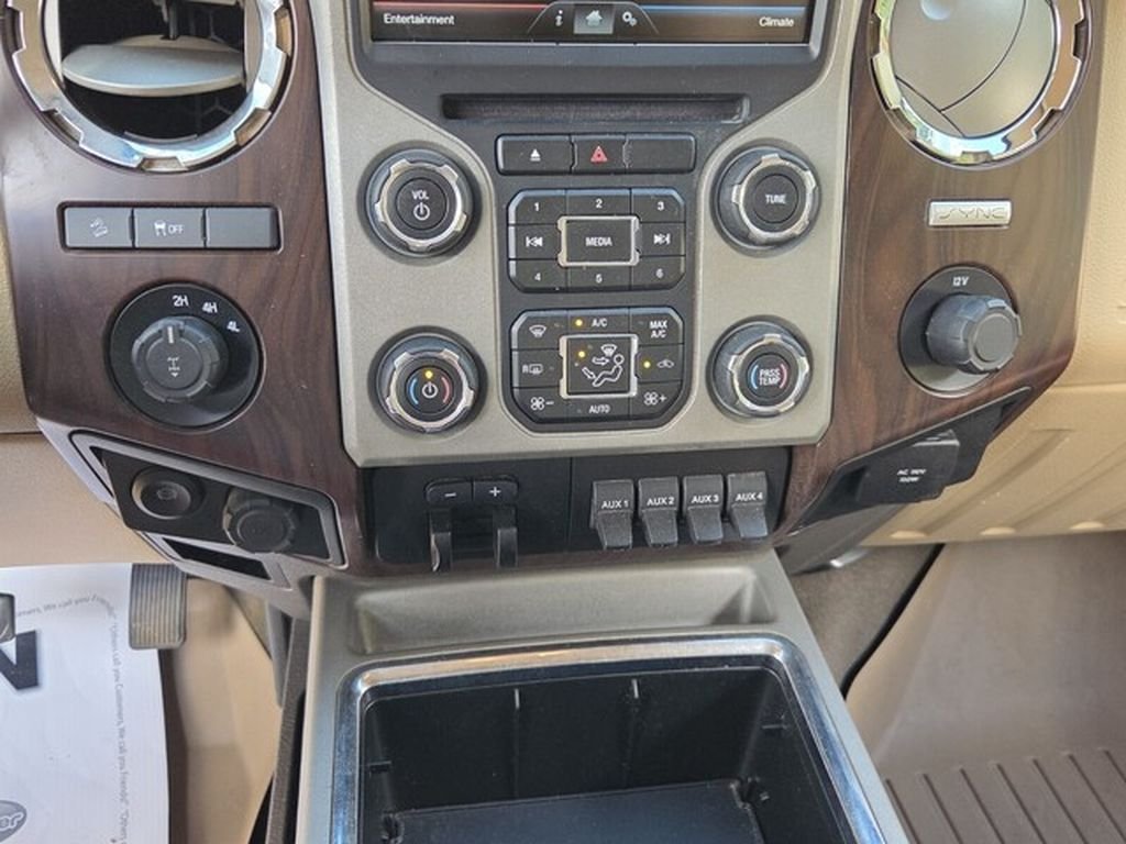 Used 2016 Ford F250 Lariat w/ Lariat Interior Package AWD/4WD image 24