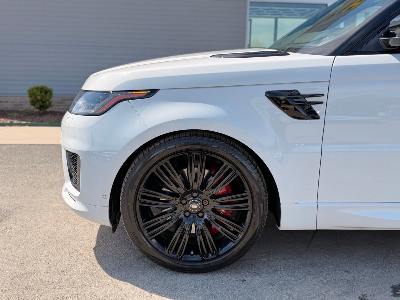 Used 2020 Land Rover Range Rover Sport HSE Dynamic image 17