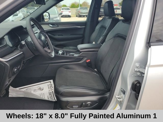 New 2026 Jeep Grand Cherokee Altitude RWD image 17