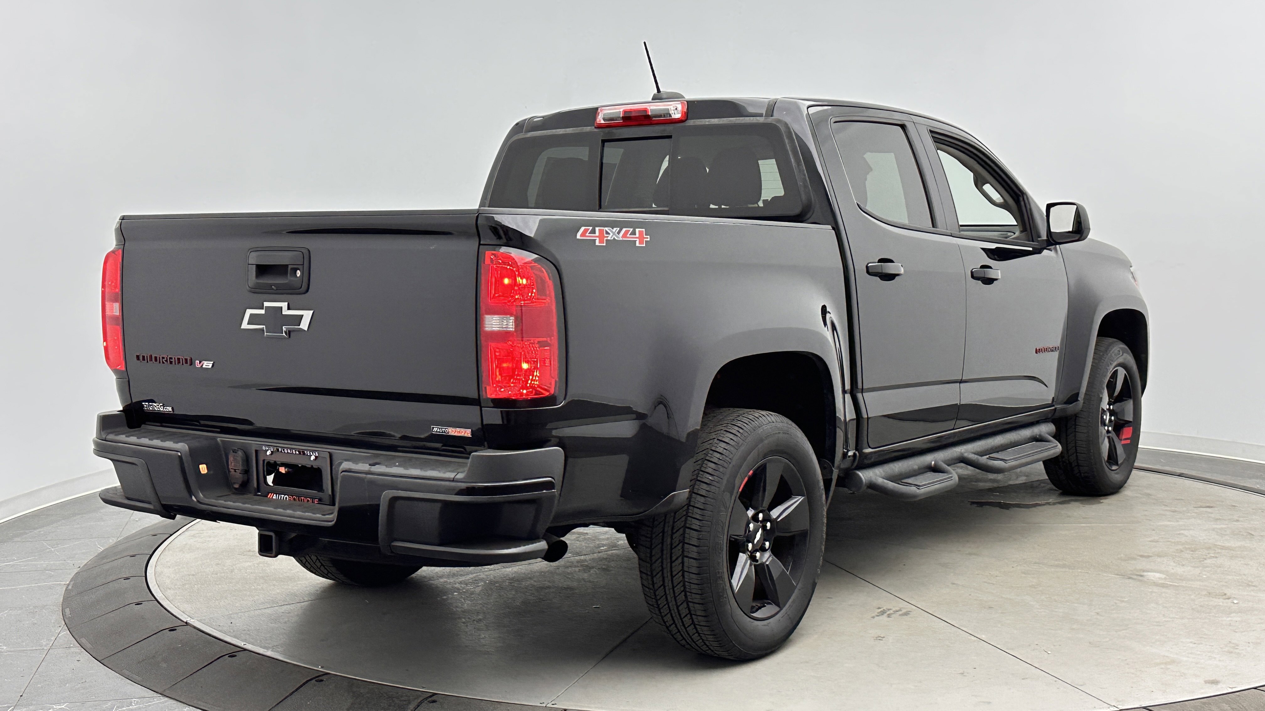 Used 2019 Chevrolet Colorado LT w/ Redline Special Edition AWD/4WD image 7