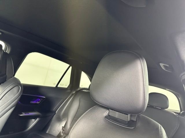 Used 2023 Mercedes-Benz GLC 300 4MATIC image 12