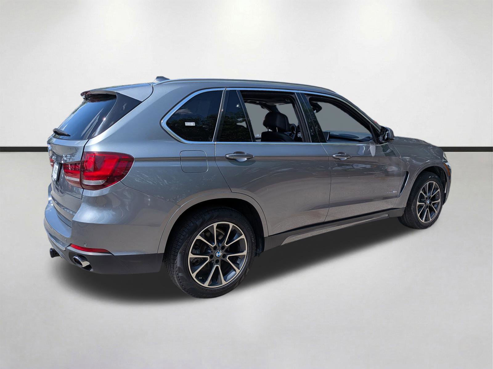 Used 2017 BMW X5 sDrive35i image 4