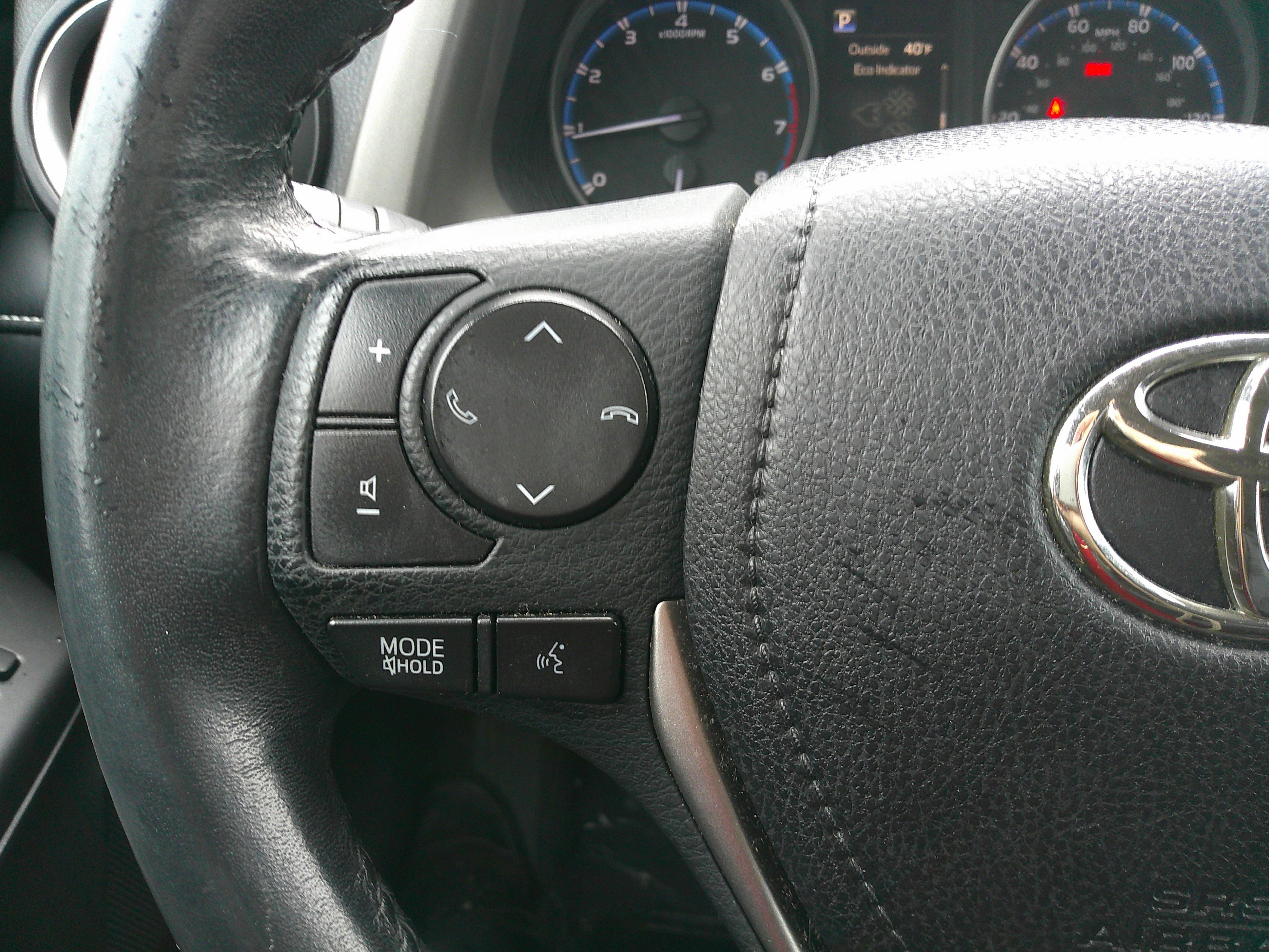 Used 2018 Toyota RAV4 XLE image 20