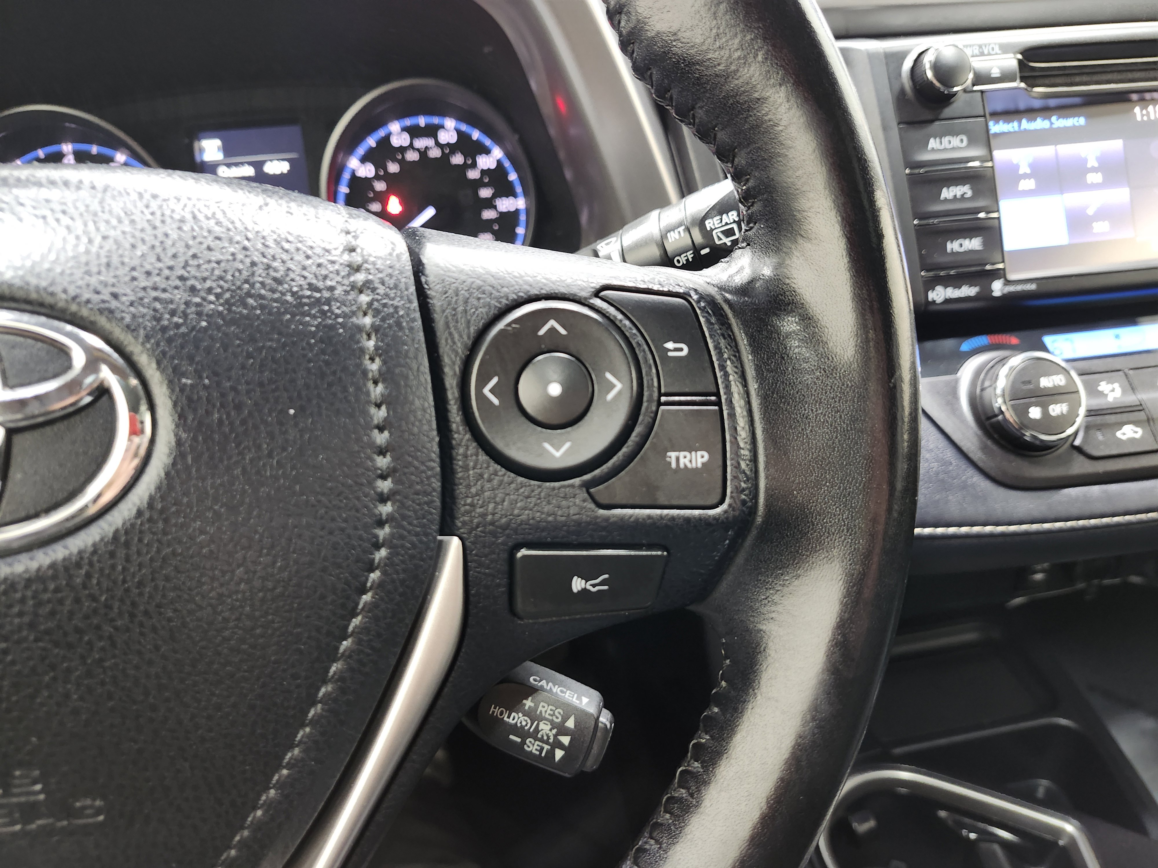 Used 2018 Toyota RAV4 XLE w/ Plus Extra Value Package image 33