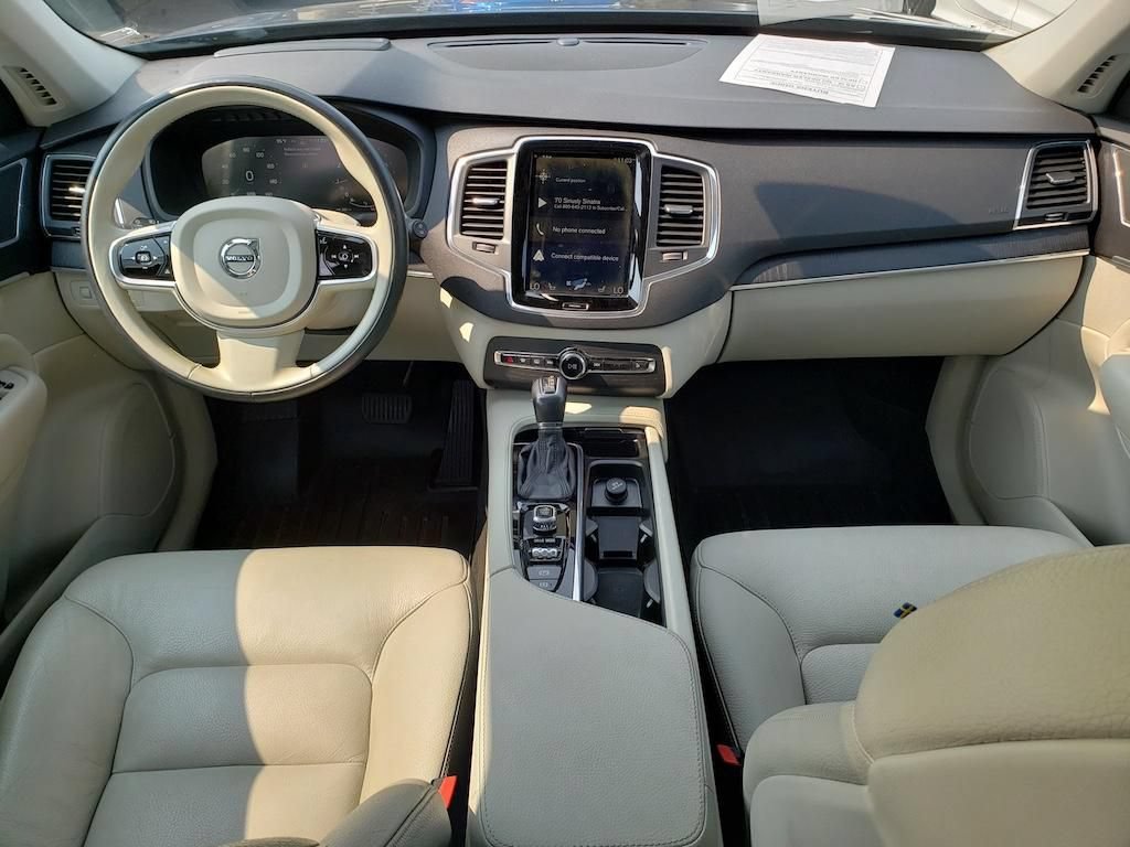 Used 2020 Volvo XC90 T6 Momentum AWD/4WD image 12