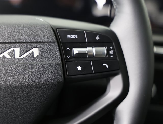 New 2026 Kia Sportage LX image 14