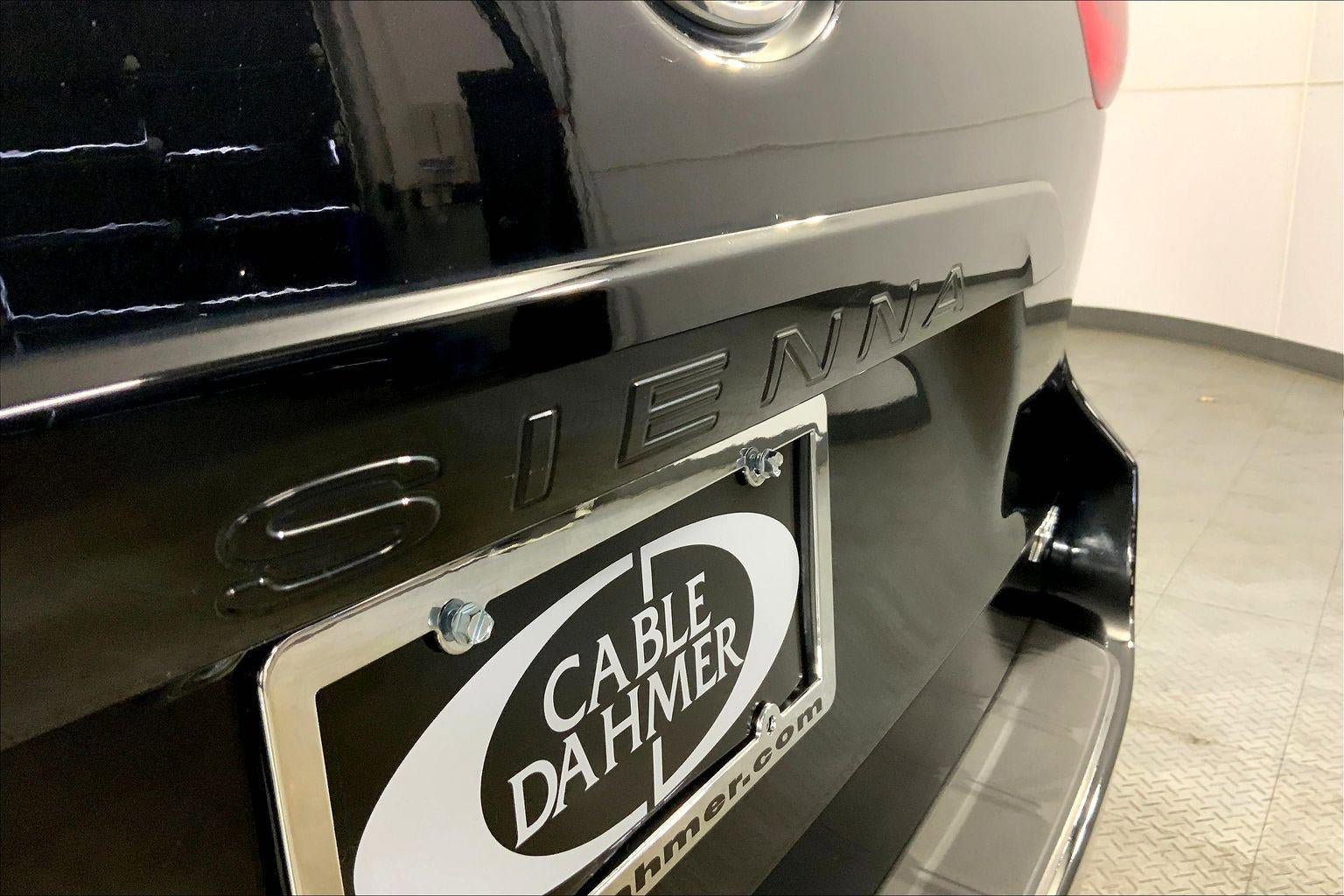 Used 2020 Toyota Sienna XLE image 8