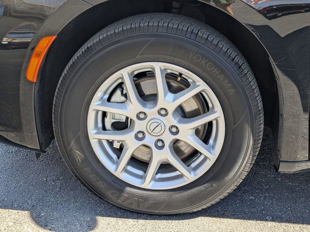 Used 2025 Chrysler Pacifica Select image 28