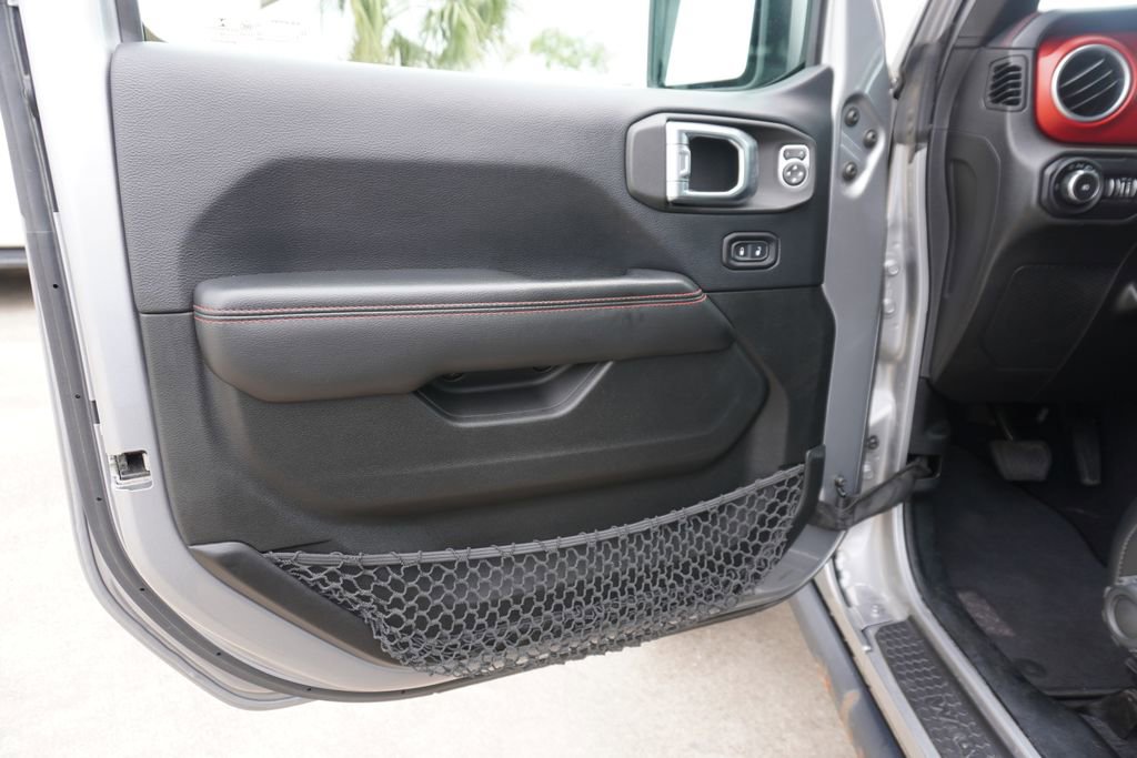 Used 2018 Jeep Wrangler Unlimited Rubicon AWD/4WD image 8