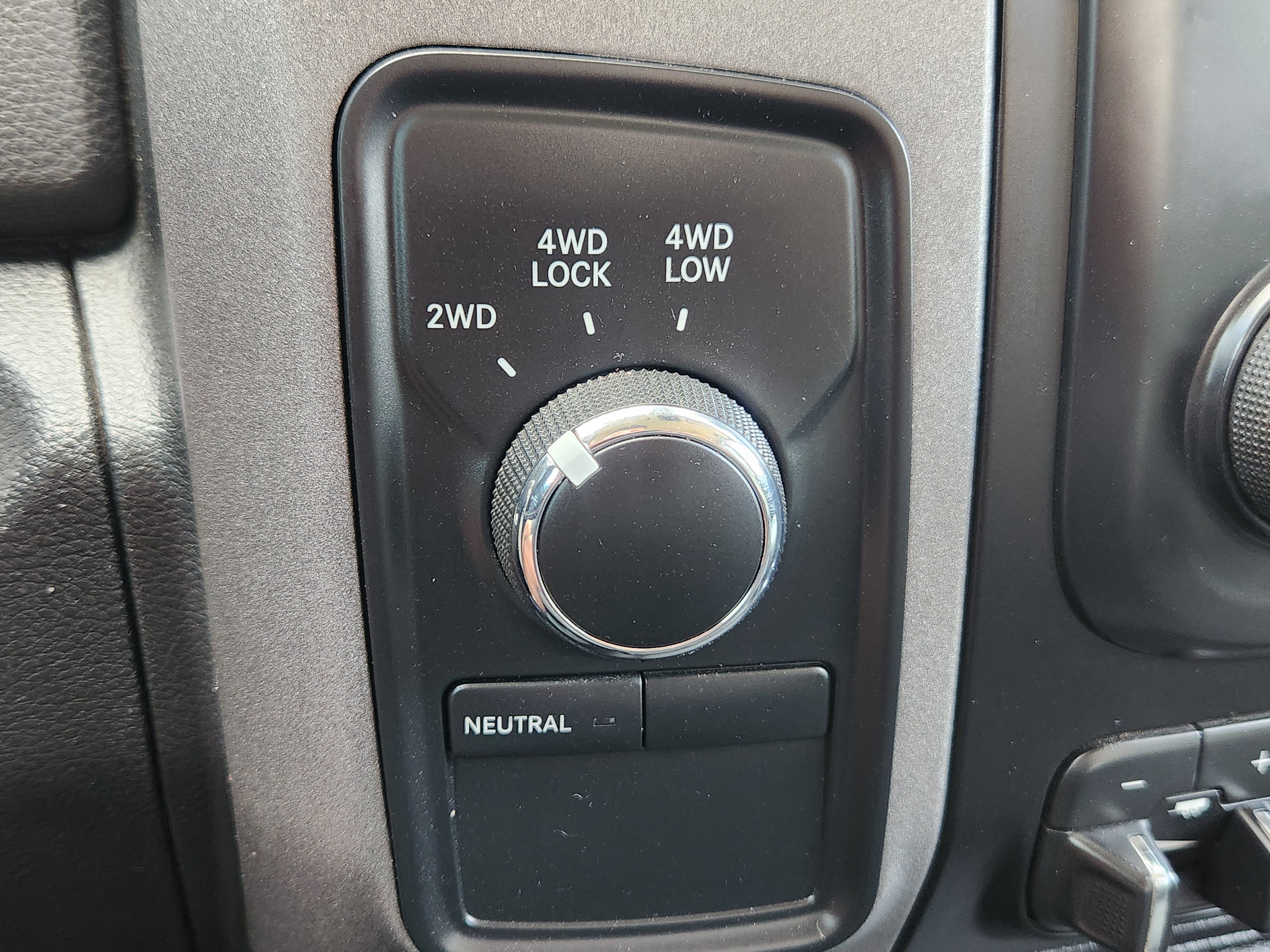 Used 2016 RAM 2500 Tradesman w/ Chrome Appearance Group image 15