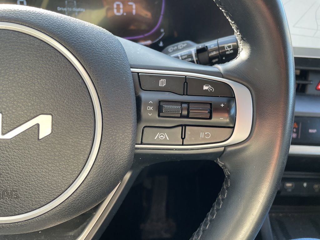 Used 2024 Kia Sportage EX FWD image 25