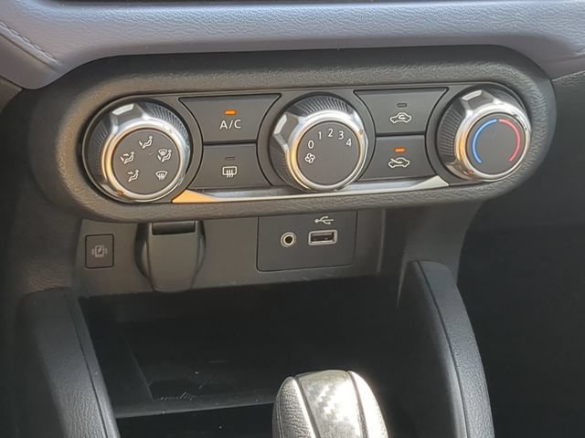 Used 2023 Nissan Versa SV FWD image 21