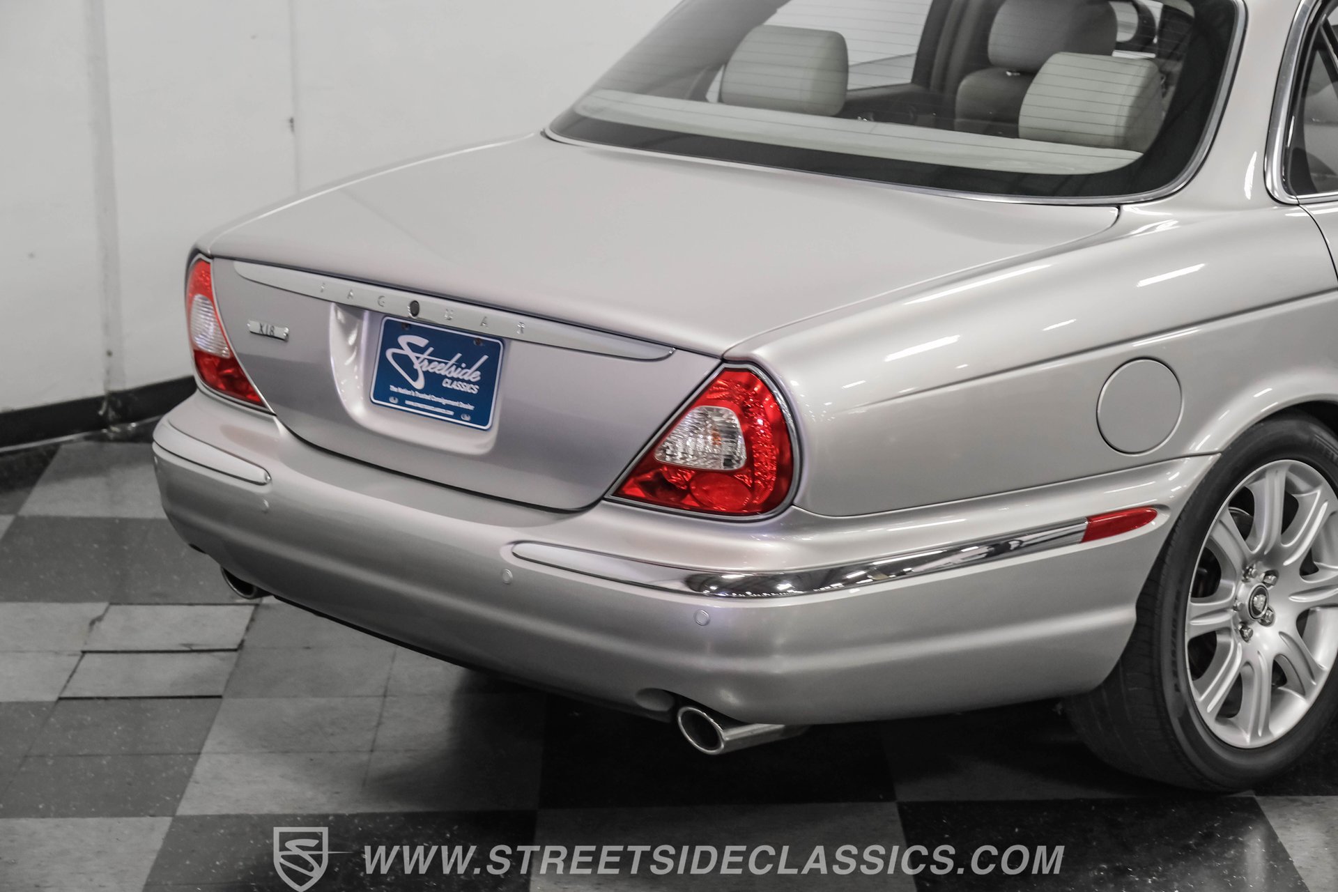 Used 2004 Jaguar XJ8 image 26