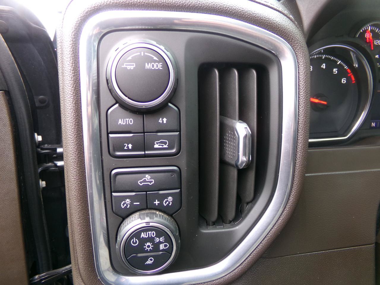 Used 2021 Chevrolet Silverado 1500 LT w/ Max Trailering Package AWD/4WD image 21