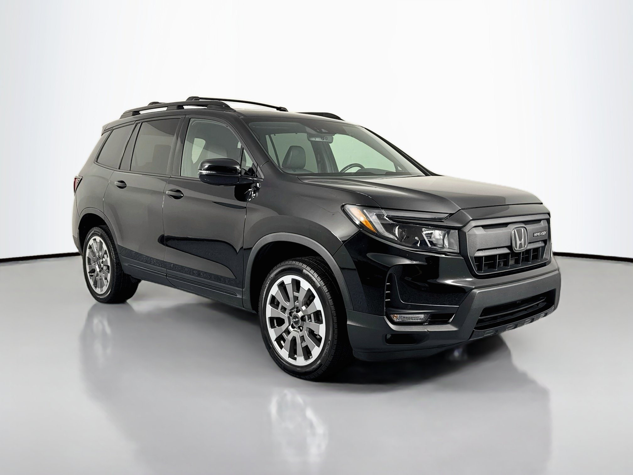 Certified 2024 Honda Passport Black Edition image 3