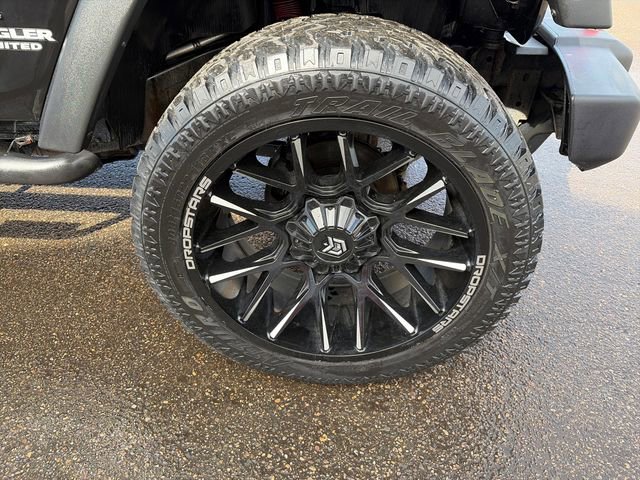 Used 2012 Jeep Wrangler Unlimited Rubicon w/ Connectivity Group image 13