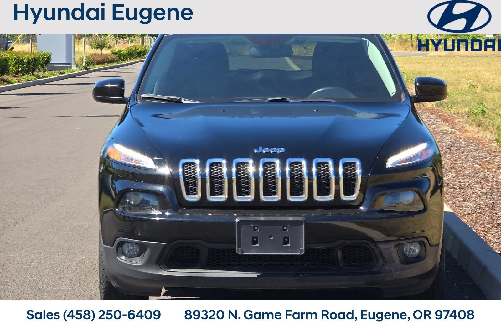 Used 2018 Jeep Cherokee Latitude w/ Cold Weather Group AWD/4WD image 10