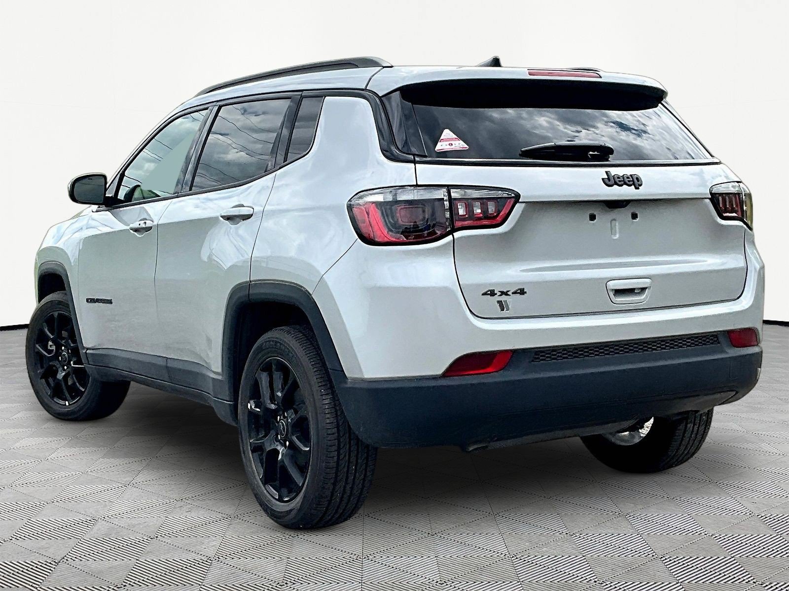 New 2026 Jeep Compass Latitude AWD/4WD image 4