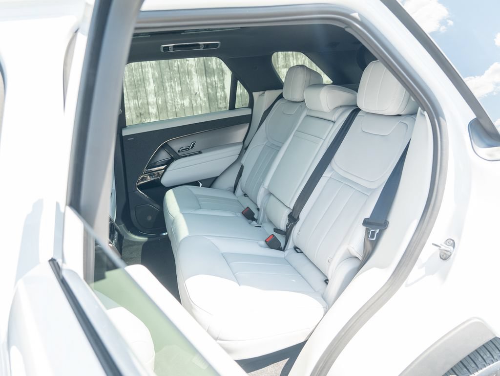 New 2027 Land Rover Range Rover Sport SE AWD/4WD image 23
