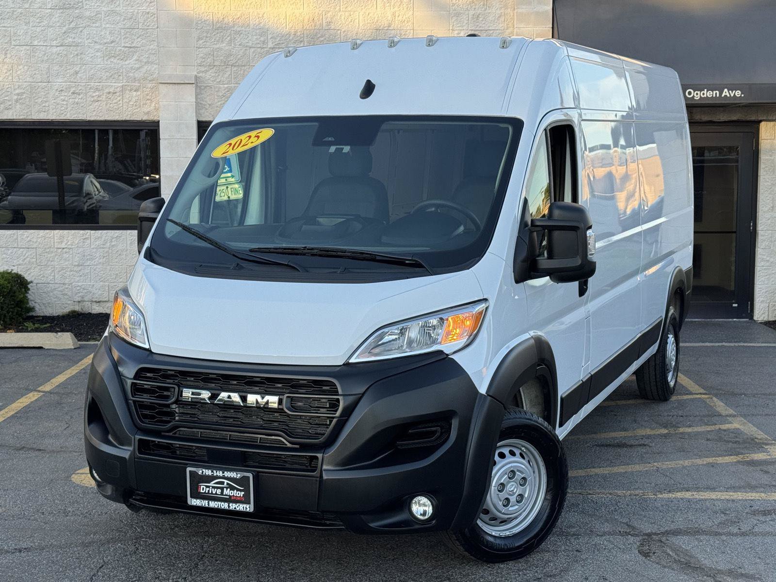 Used 2025 RAM ProMaster 2500 w/ Convenience Group FWD image 2