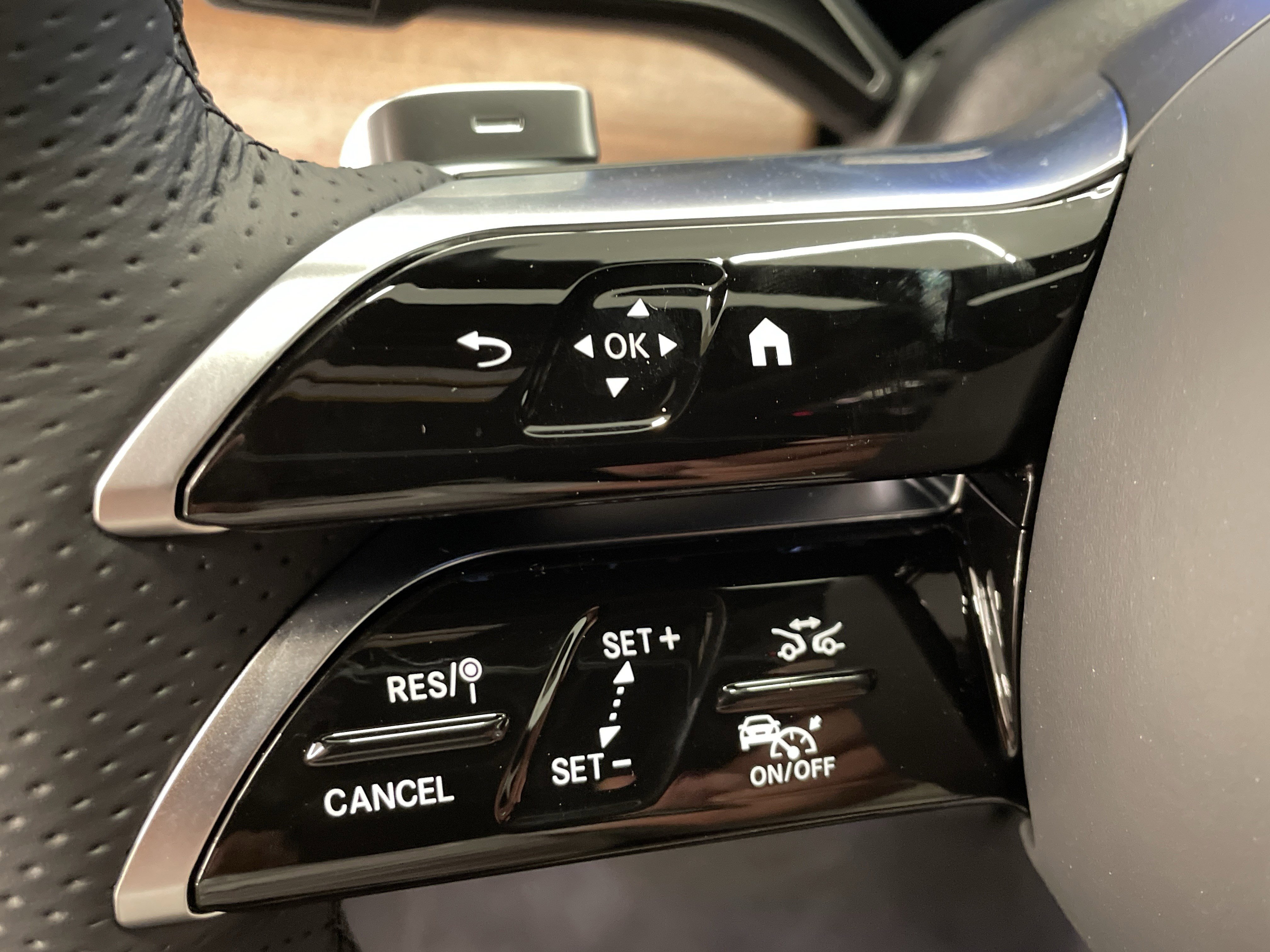 New 2026 Mercedes-Benz GLS 580 4MATIC image 11