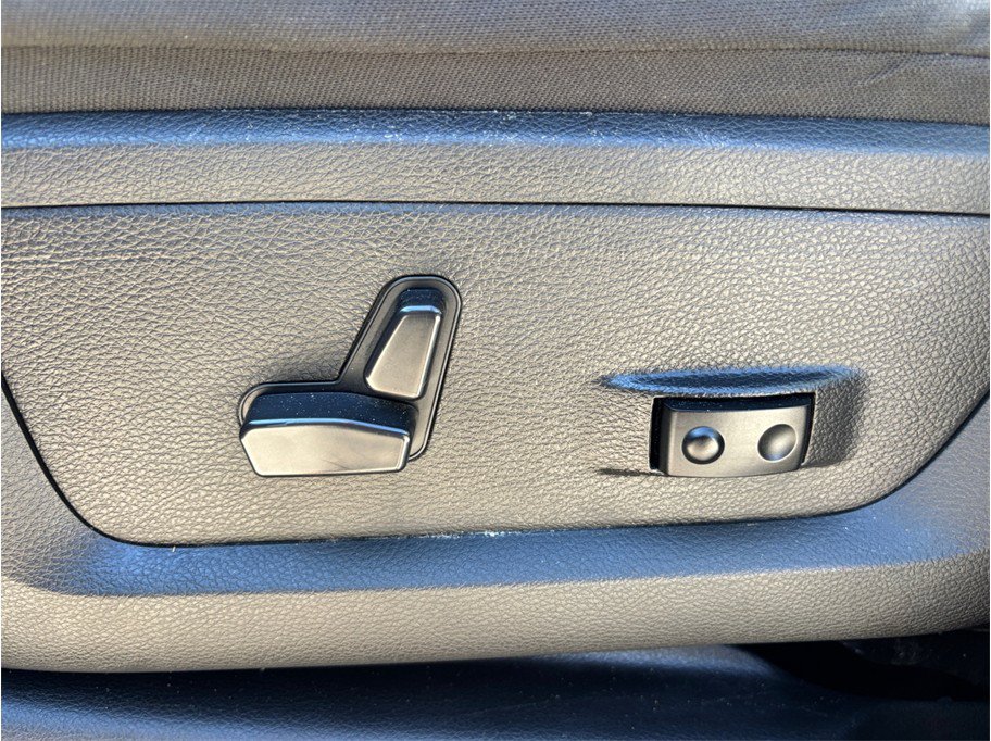 Used 2024 RAM 2500 Big Horn AWD/4WD image 17