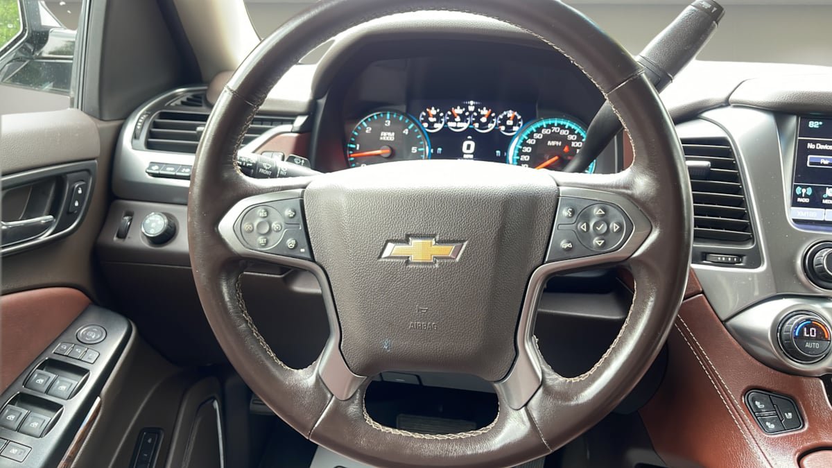 Used 2020 Chevrolet Tahoe Premier w/ 6.2L Performance Package AWD/4WD image 12