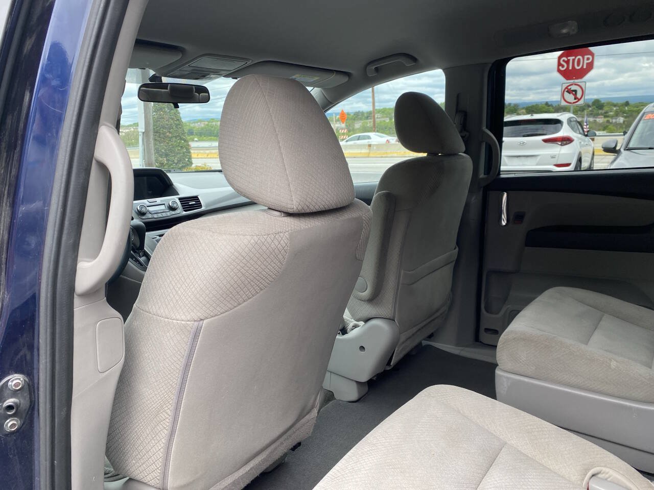 Used 2016 Honda Odyssey LX image 12