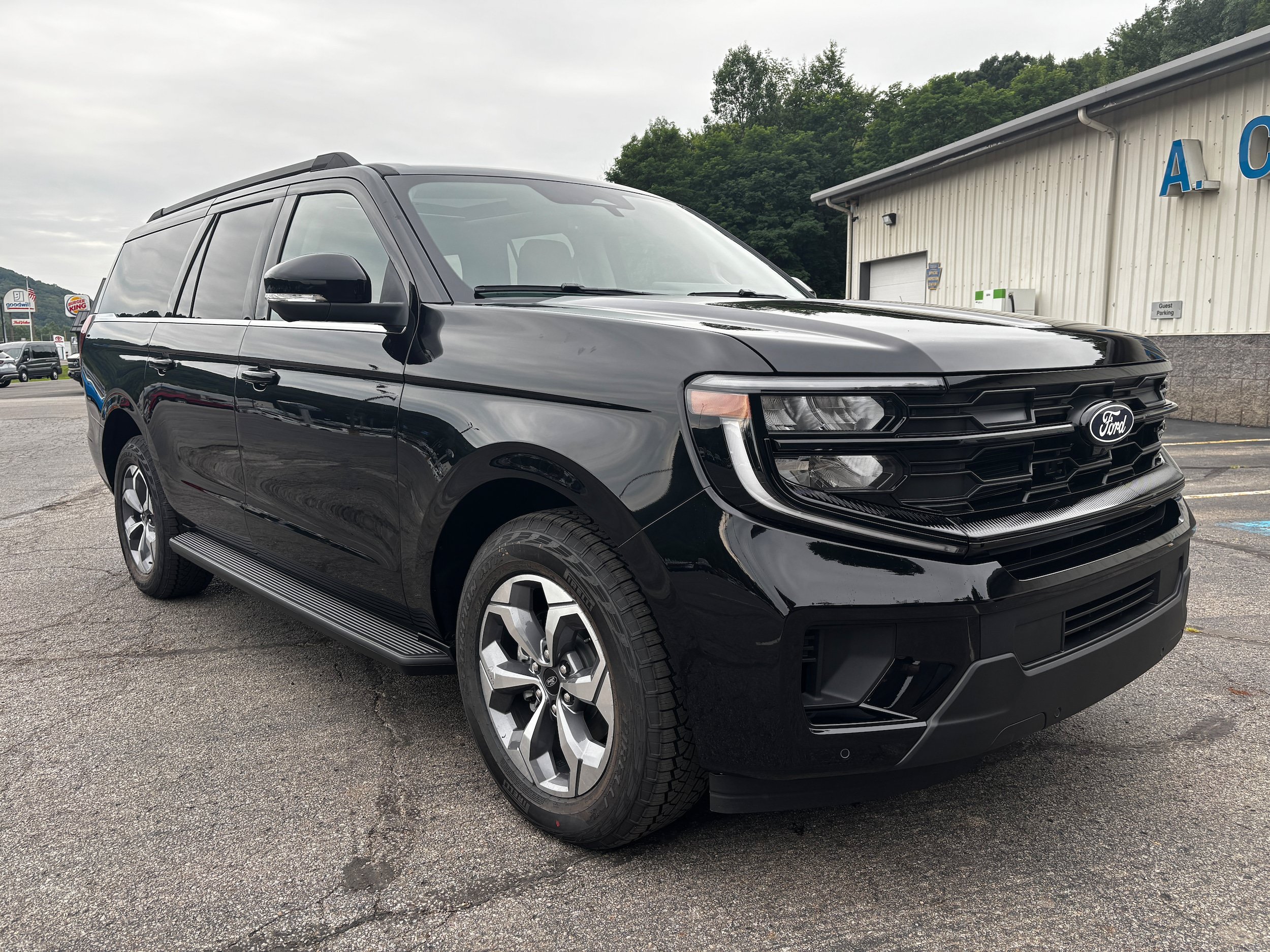 New 2027 Ford Expedition Max Active AWD/4WD image 1