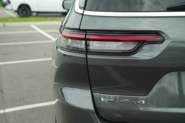 Used 2021 Jeep Grand Cherokee L Limited AWD/4WD image 45