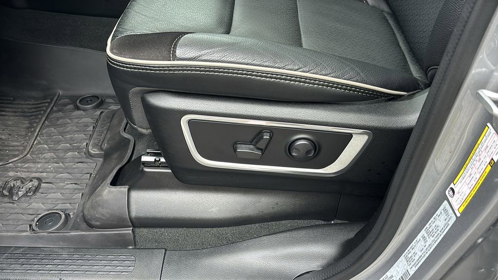 Used 2023 RAM 1500 Laramie AWD/4WD image 26