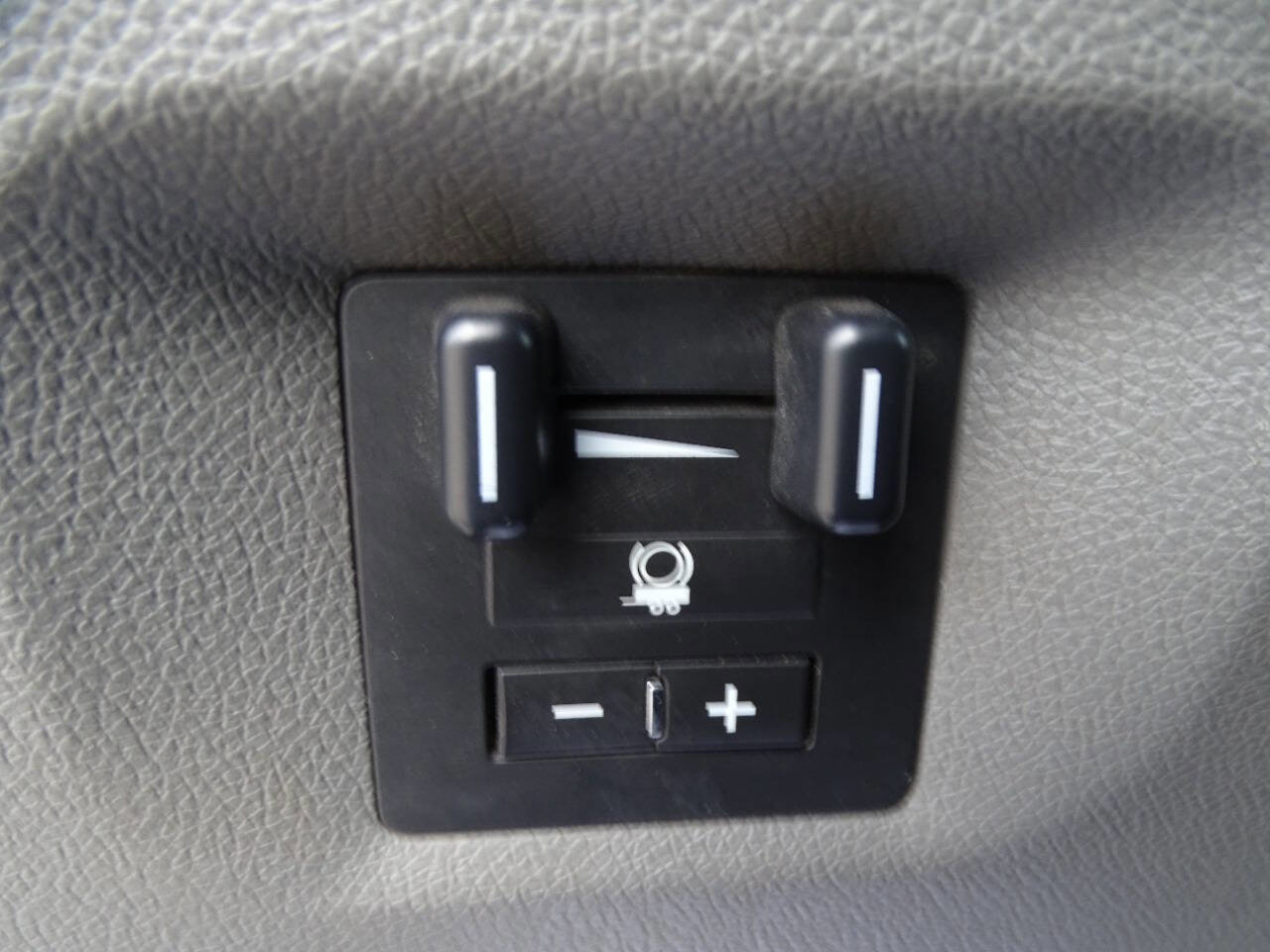 Used 2013 Chevrolet Silverado 3500 W/T image 21