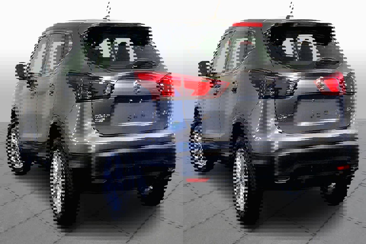 Used 2019 Nissan Rogue Sport S w/ Appearance Package image 12