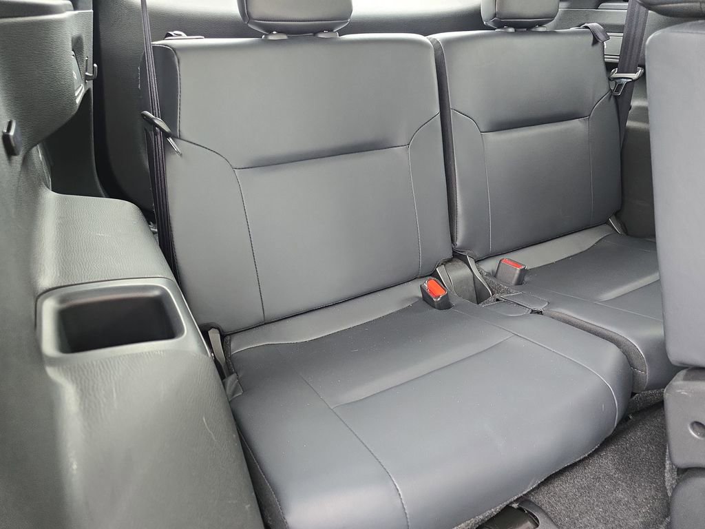 Used 2025 Mitsubishi Outlander SE AWD/4WD image 12