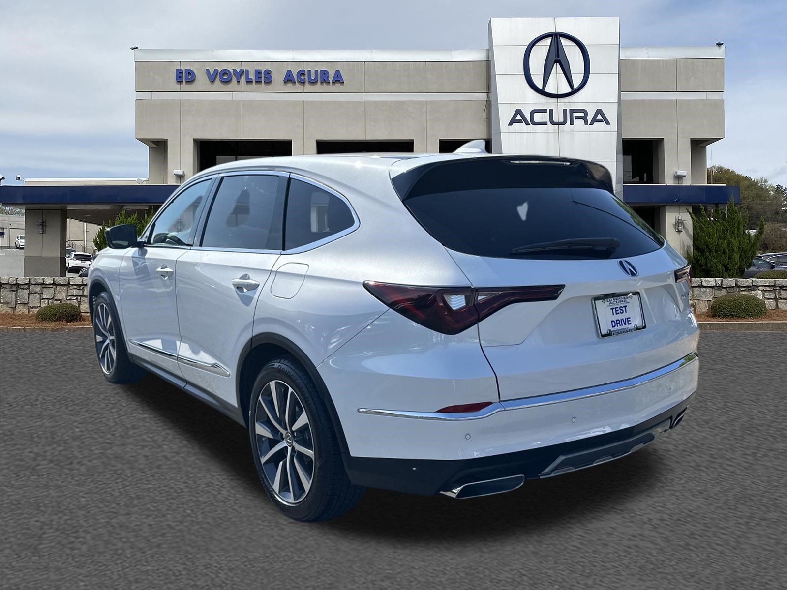 Certified 2026 Acura MDX w/ Technology Package FWD image 7