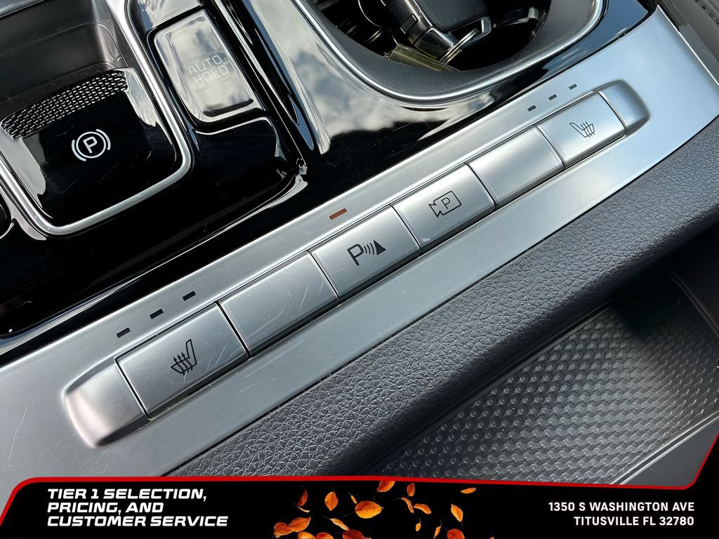 Used 2024 Kia Carnival EX FWD image 26