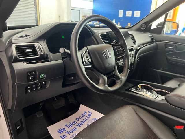 Used 2025 Honda Ridgeline Black Edition image 19