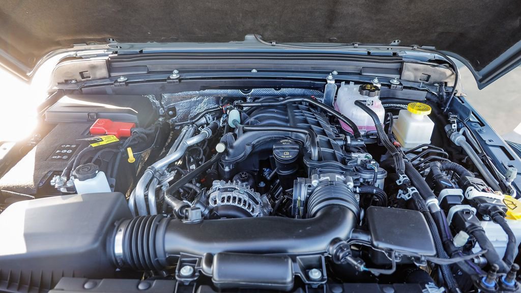 New 2026 Jeep Gladiator Rubicon w/ Steel Power Dome Hood Package AWD/4WD image 28