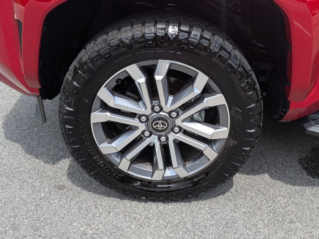 Used 2025 Toyota 4Runner Limited RWD image 6