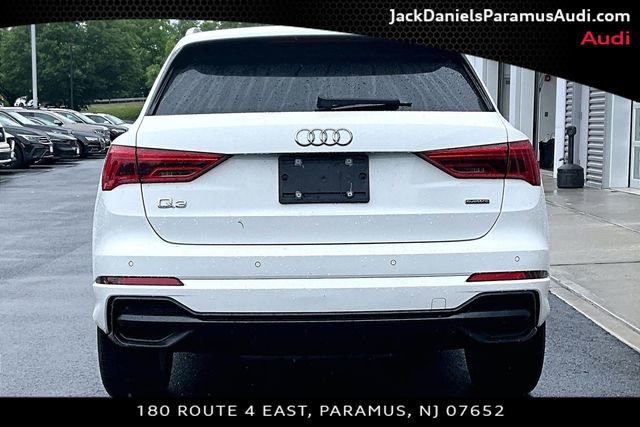 Used 2019 Audi Q3 2.0T Premium Plus w/ Premium Plus Package AWD/4WD image 4