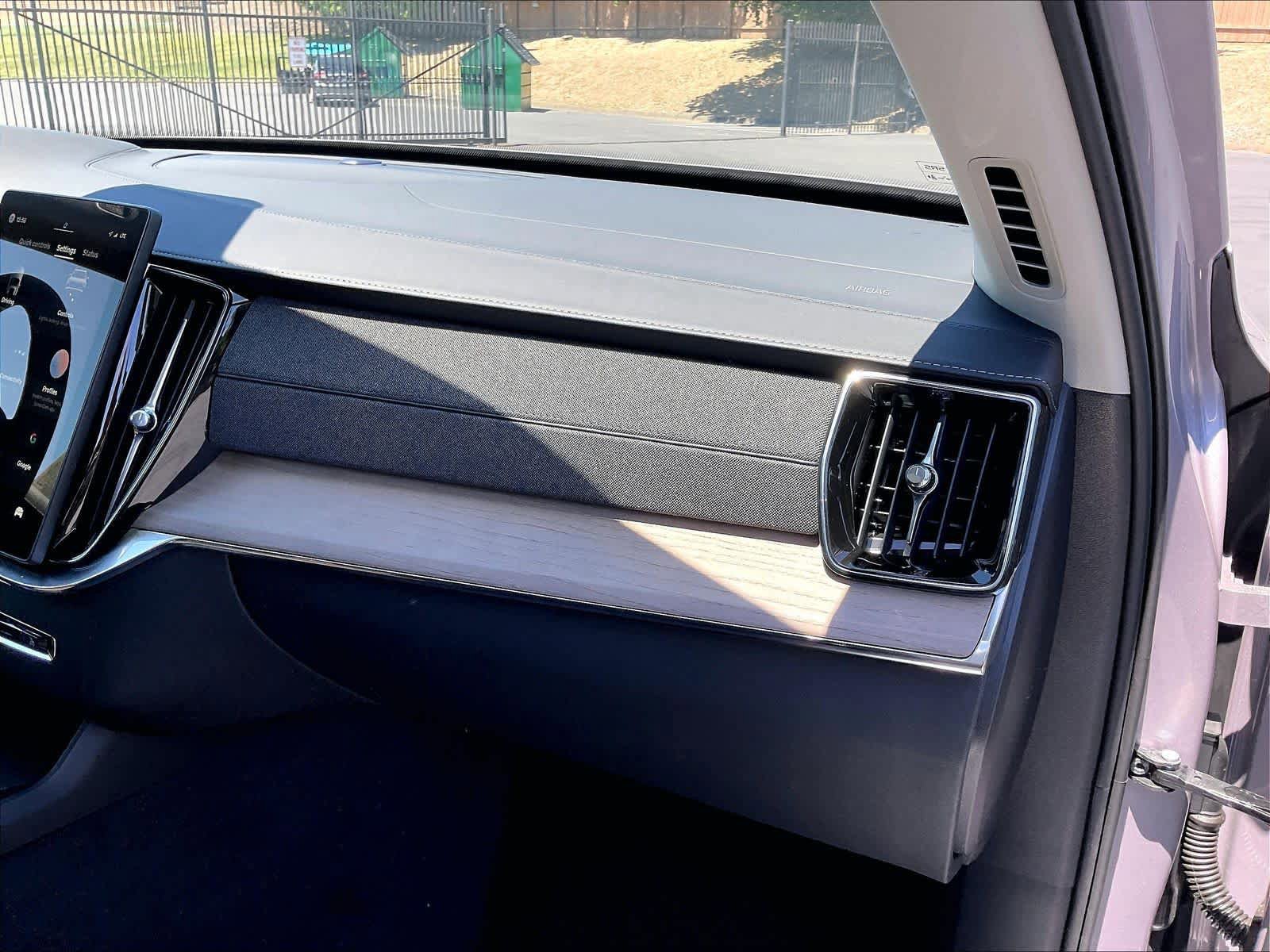 New 2026 Volvo XC90 T8 Plus w/ Protection Package AWD/4WD image 29