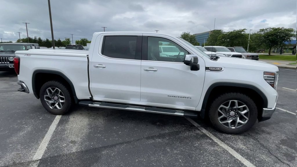 Used 2023 GMC Sierra 1500 SLT w/ SLT Convenience Package AWD/4WD image 3