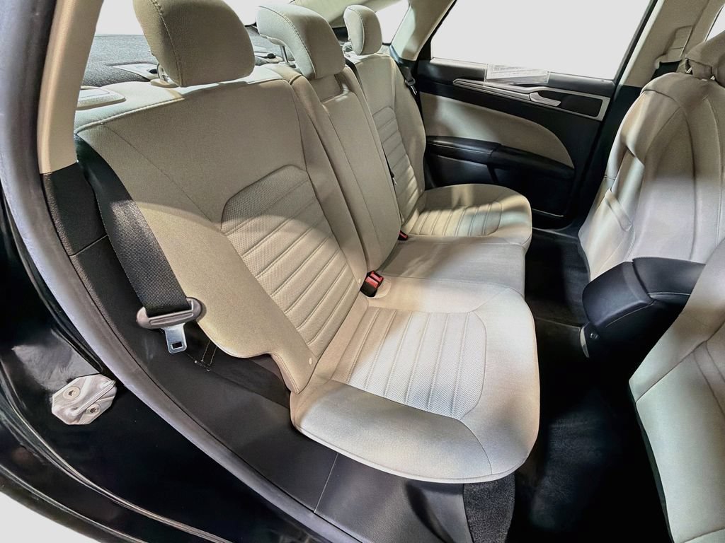 Used 2018 Ford Fusion S FWD image 22